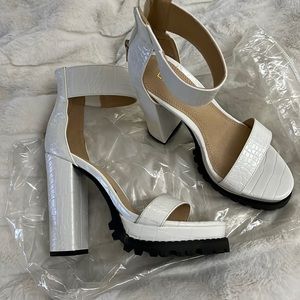White Platform Heals